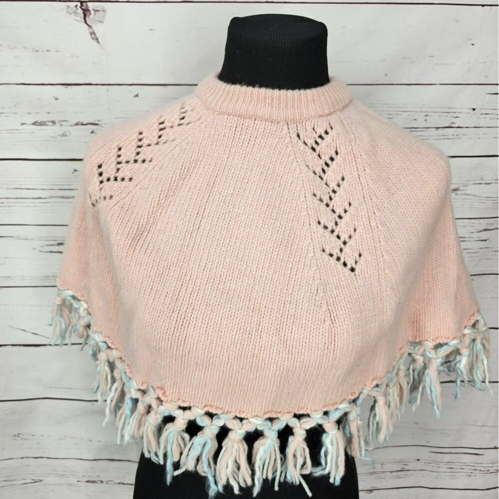 Jillian's Closet Girls Pink Knit Poncho With Fringe 80% Lamb's Wool 20%‎ Nylon -